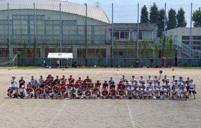 OB戦を行いました： 13 - 0 で現役チームの勝利
